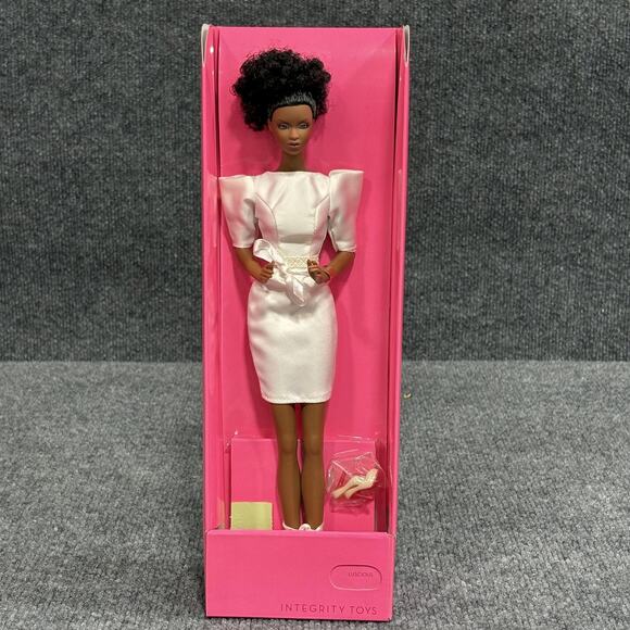 Integrity Toys Basic‎ Edition Luscious Fashion Doll 12.5" NRFB 2010 Black Hair - Picture 2 of 11
